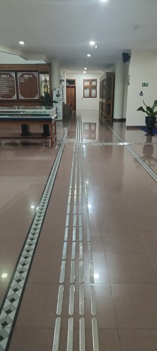 Jalur Difabel Gedung Ahmad Dahlan
